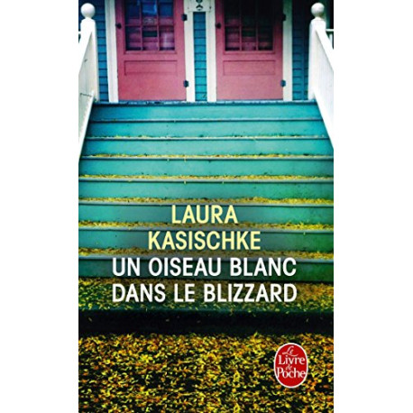 Un oiseau blanc dans le blizzard