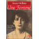Une femme