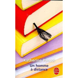 Un homme à distance