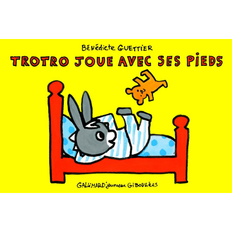 Troto et Zaza: Trotro joue avec ses pieds